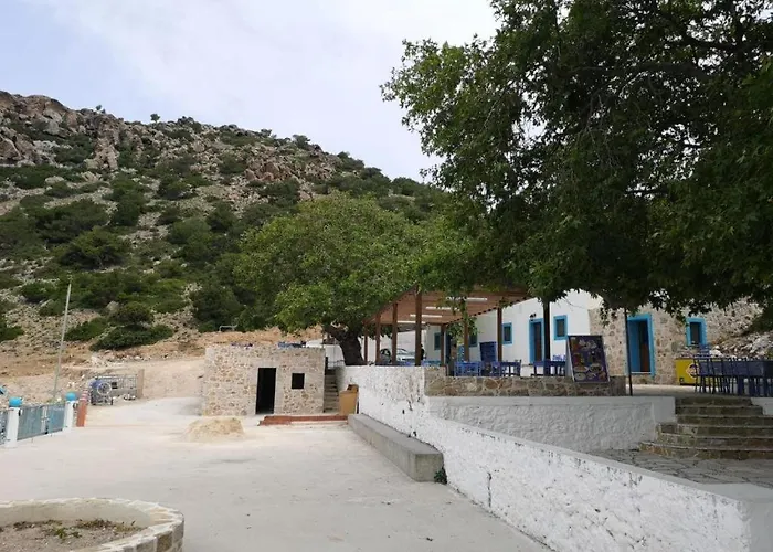 Your Second 2 * Kámpos